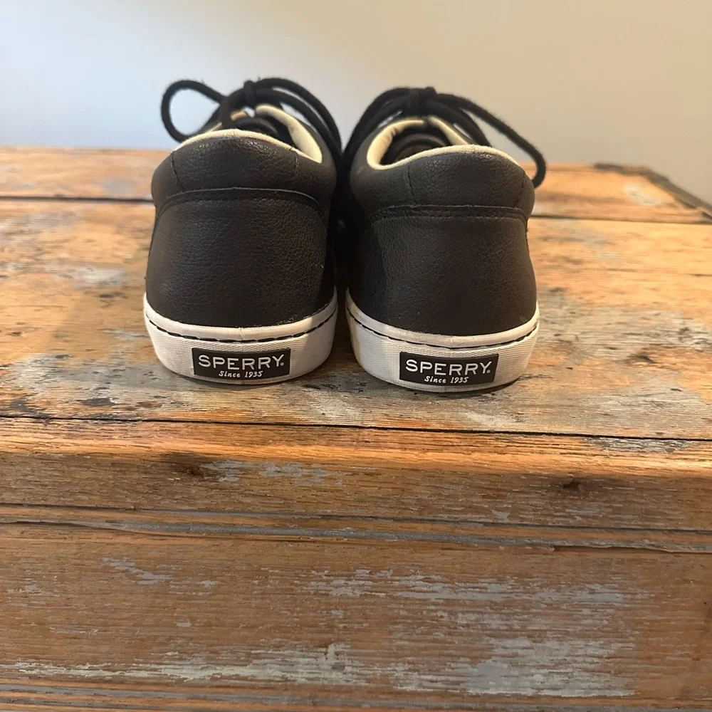 Sperry Memory Form Leather Sneakers
